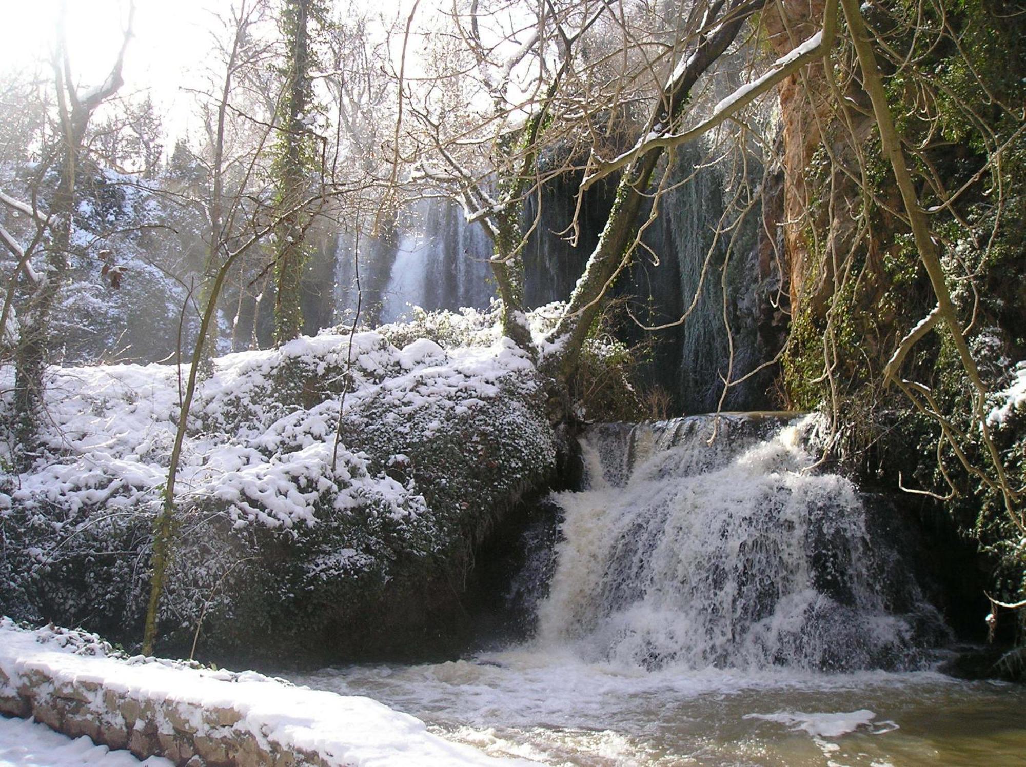 Casa Rural Ruta Del Agua 4 Hab Al Lado Monasterio De Piedra Munébrega Екстериор снимка