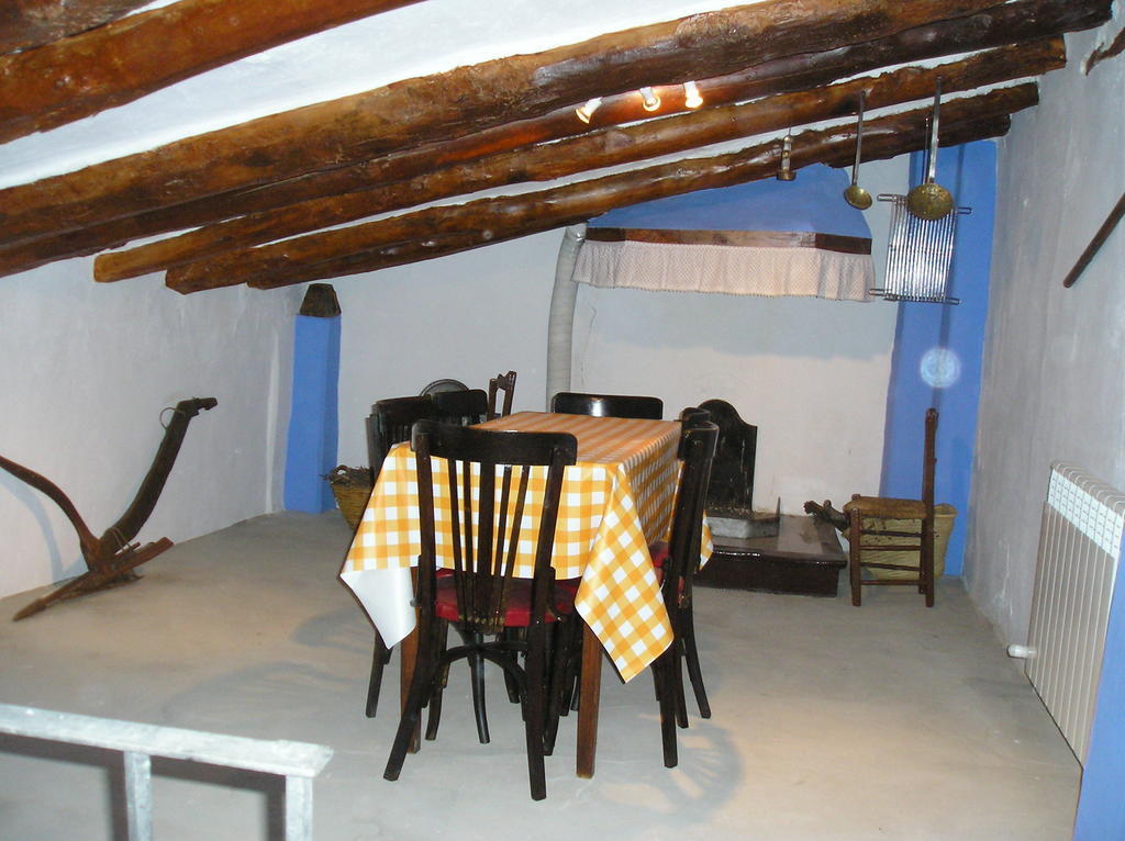 Casa Rural Ruta Del Agua 4 Hab Al Lado Monasterio De Piedra Munébrega Стая снимка